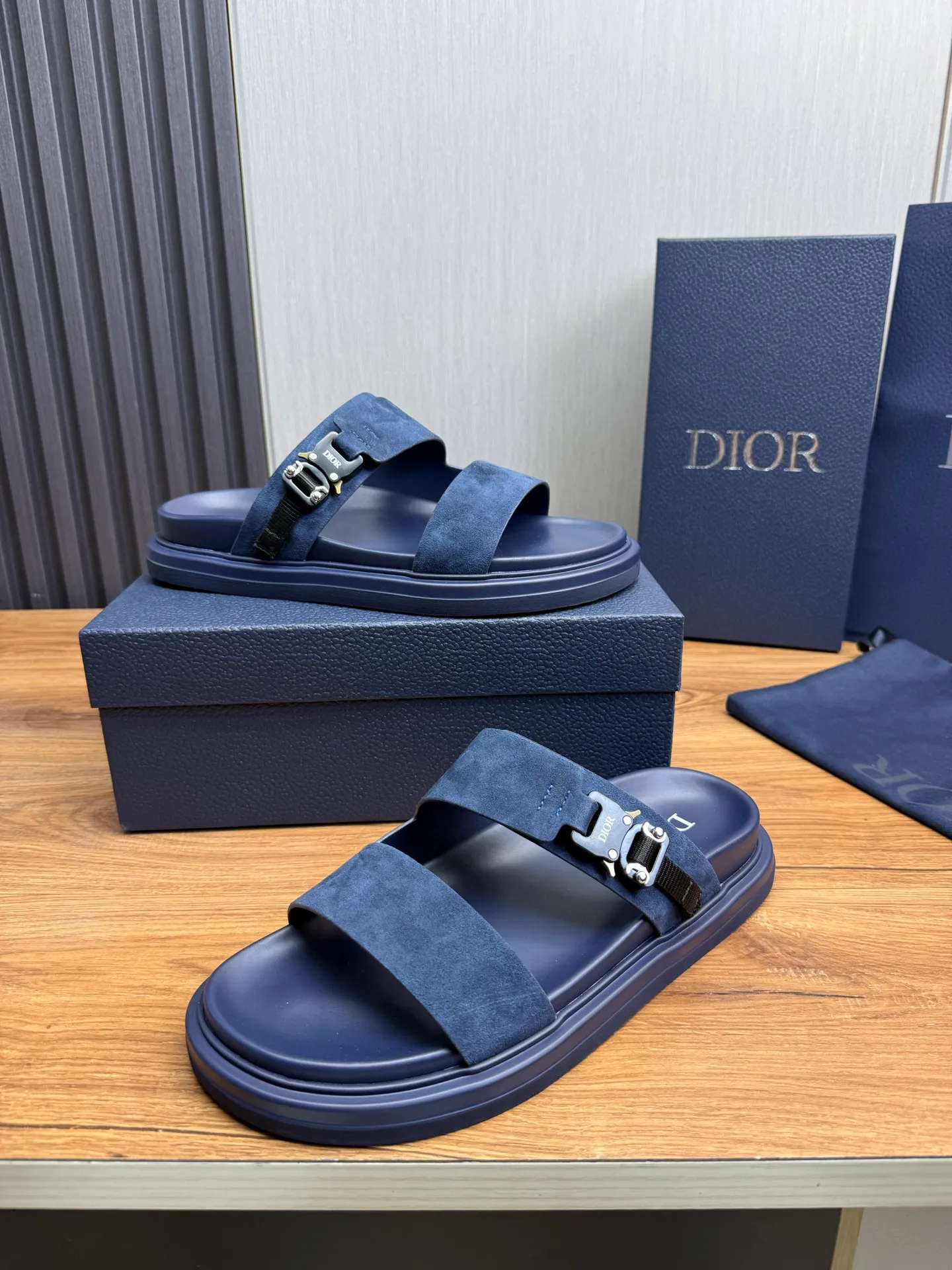 Men's shoes 300💰 Dior. Men's slippers🩴 Official website 1:1 production 38-45 size 45 46 🉑️Customized original material shipped✅